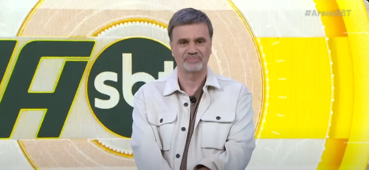Em estreia de Mauro Beting como apresentador, Marcos Braz liga de surpresa em programa do SBT que entrevistava presidente do Corinthians