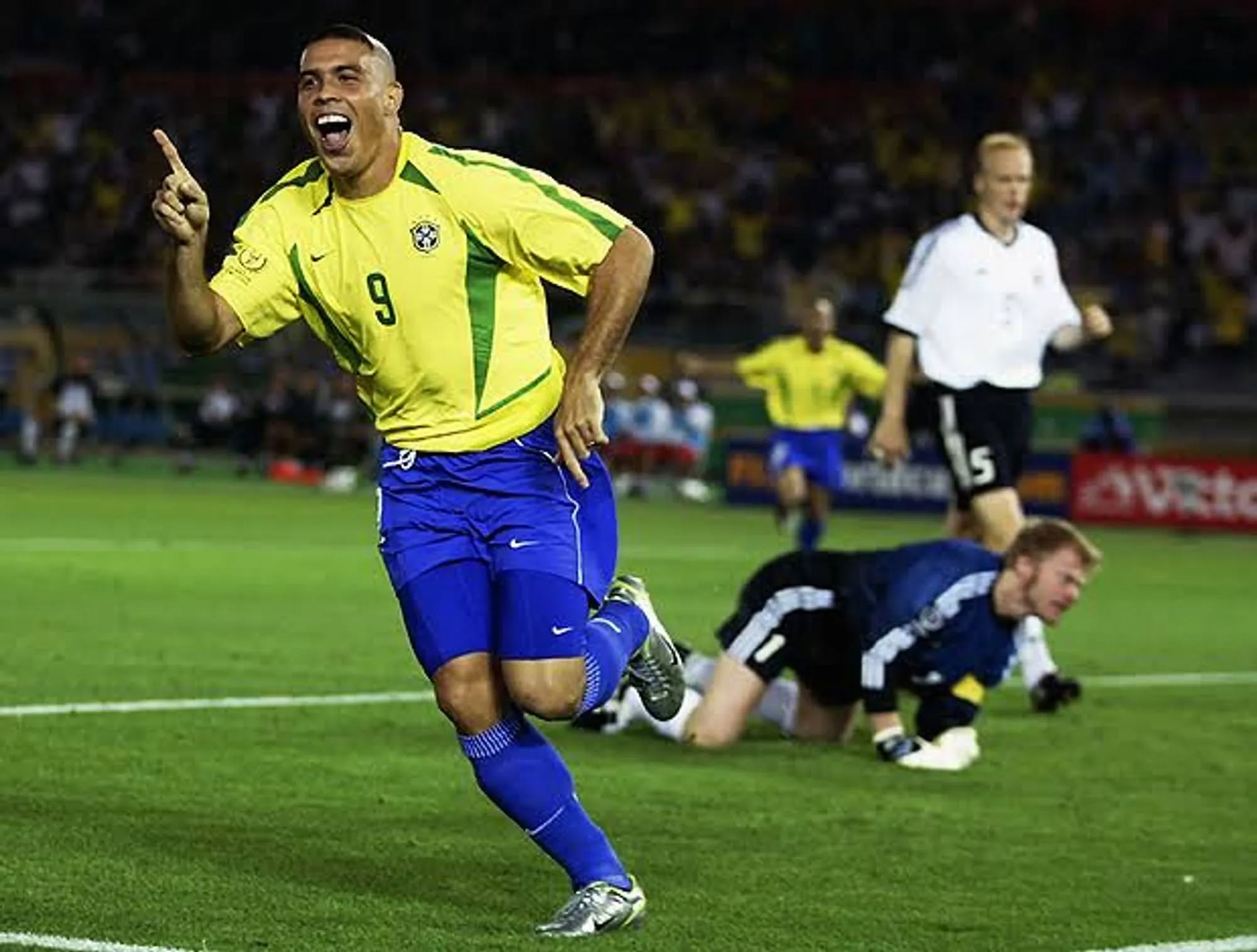CBF ignora Ronaldo Fenômeno em vídeo que homenageia grandes feitos da Seleção Brasileira