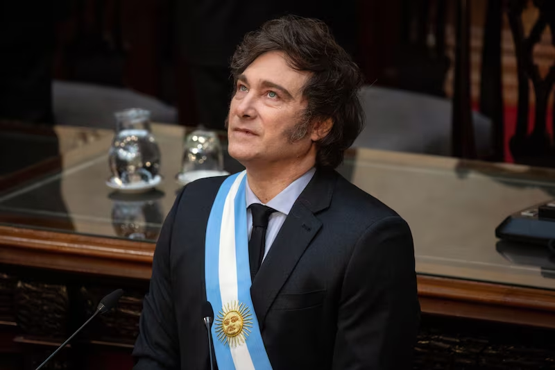 Em atrito com Milei, AFA toma decisão que tira futebol gratuito de argentinos